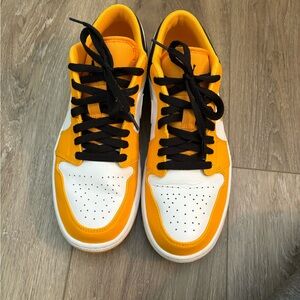 Nike Air Jordan 1 Low Taxi